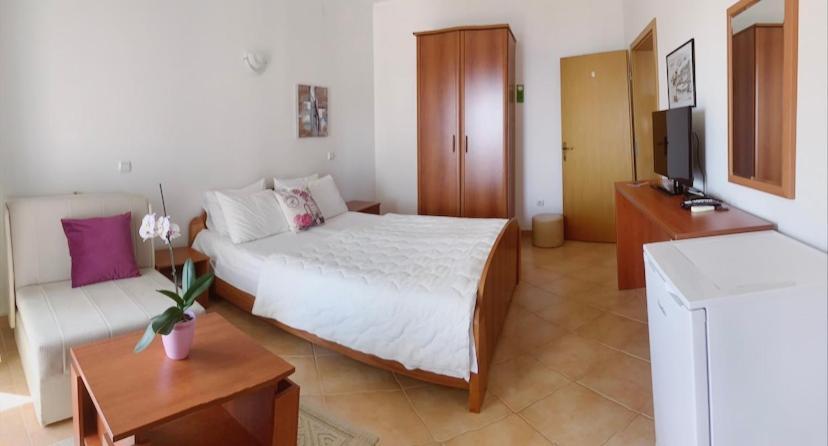 Apartments Hollaj Ulcinj Exterior photo