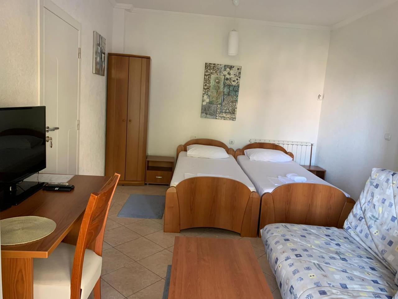 Apartments Hollaj Ulcinj Exterior photo