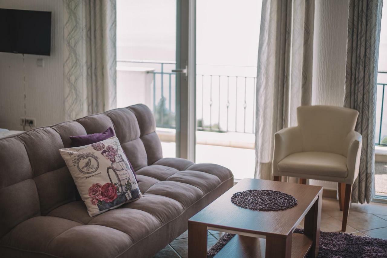 Apartments Hollaj Ulcinj Exterior photo